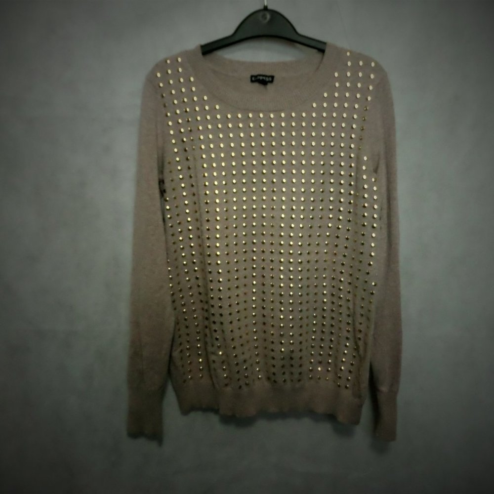 EXPRESS shirt with gold studs in front